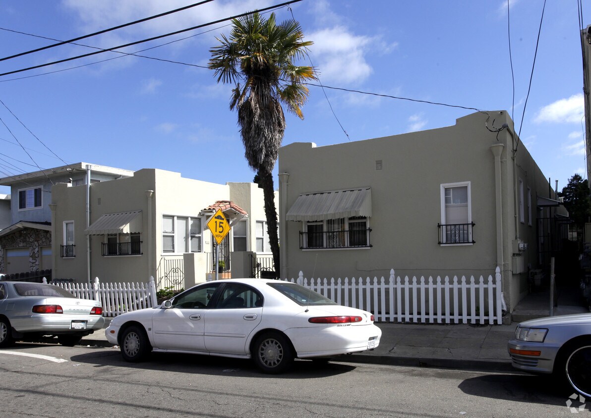 Building Photo - 3760 Brookdale Ave