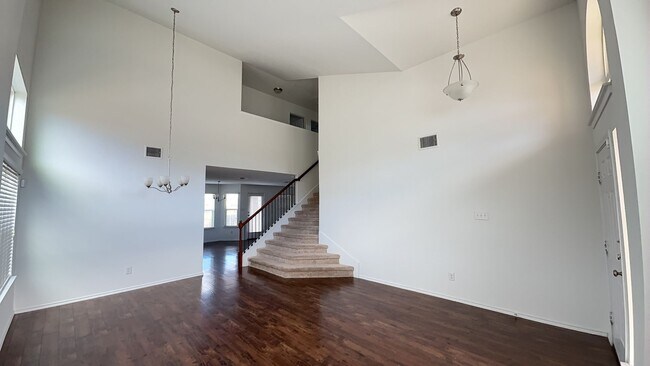 Foto del edificio - 2-story 4 bedroom home in Yowell Ranch!