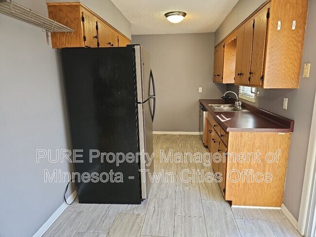 Building Photo - 1617 Flag Ave N