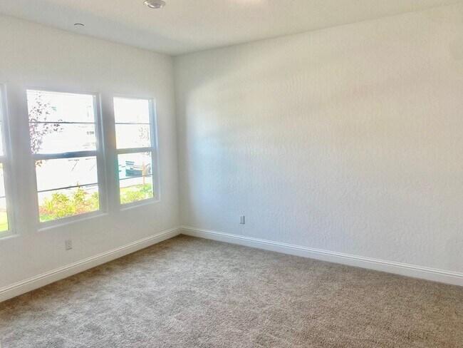 Building Photo - 3 br, 2 bath House - 748 Wishon Ave W