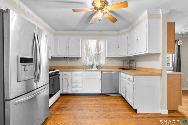 Foto del edificio - 52 Laura Rd