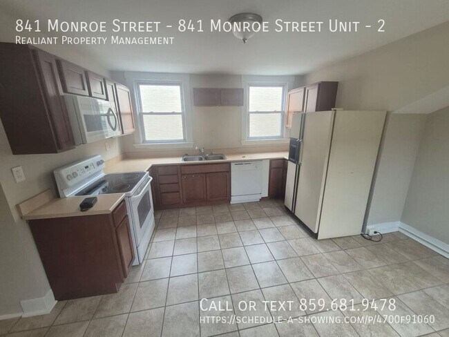 Foto del edificio - 841 Monroe St