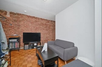 Building Photo - 335 W 43rd St
