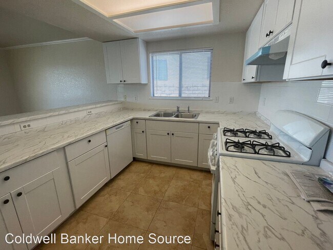 Building Photo - 3 br, 2 bath House - 14151 Topmast Dr.