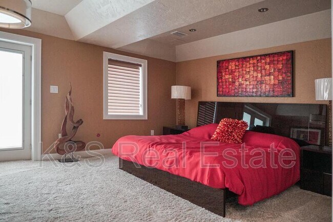 Building Photo - 11100 S Sophia Ct