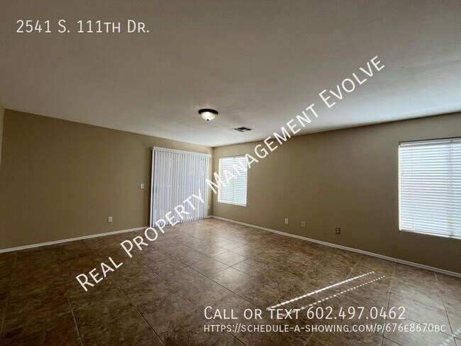 Foto del edificio - Avondale Home With Amenities & Brand-New C...
