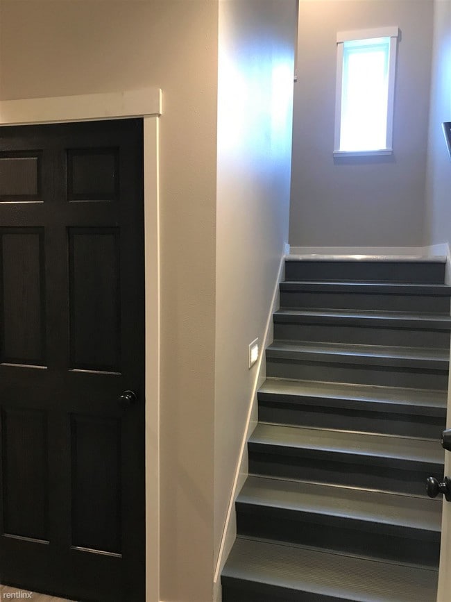 Building Photo - 4 br, 3 bath Townhome - Eagles Edge Phase 2