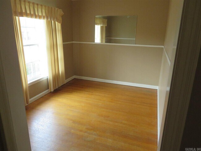 Foto del edificio - 2609 Crouchwood Rd