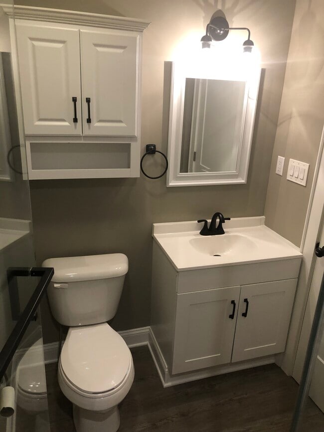 Rear Bedroom Bathroom - 415 Ogburn St