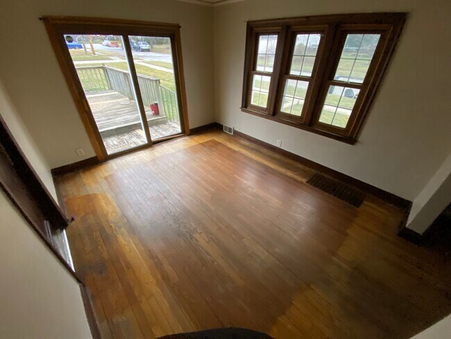 Foto del edificio - 3124 S Main St