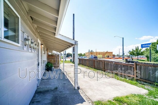 Building Photo - 130 N 4th Ave