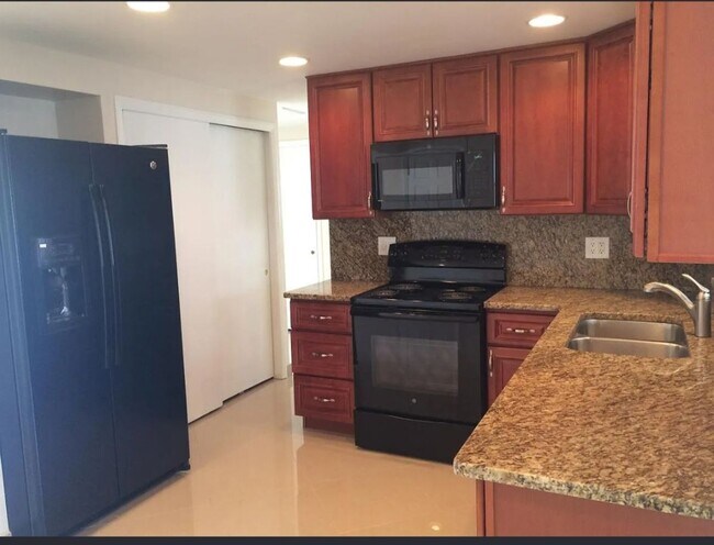 Foto del edificio - 3312 Clydesdale Dr