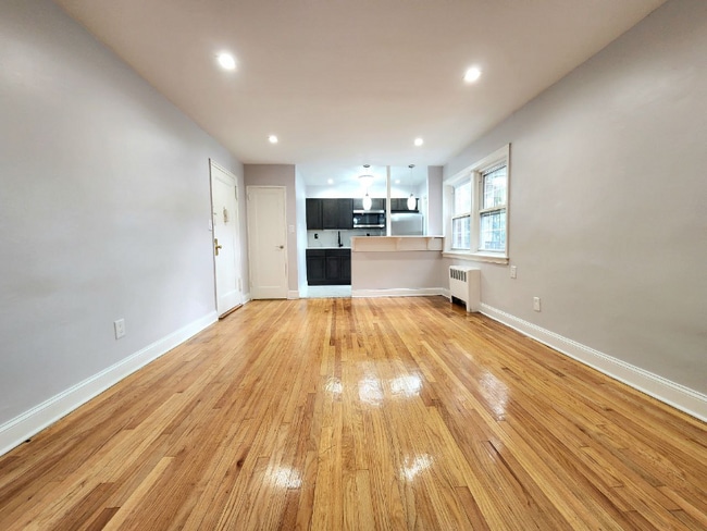 Building Photo - 63 Forest Hill Pkwy