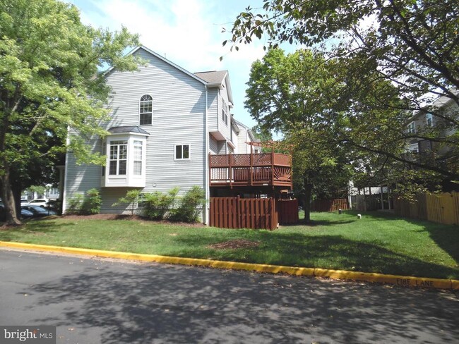 Building Photo - 20571 Warburton Bay Square