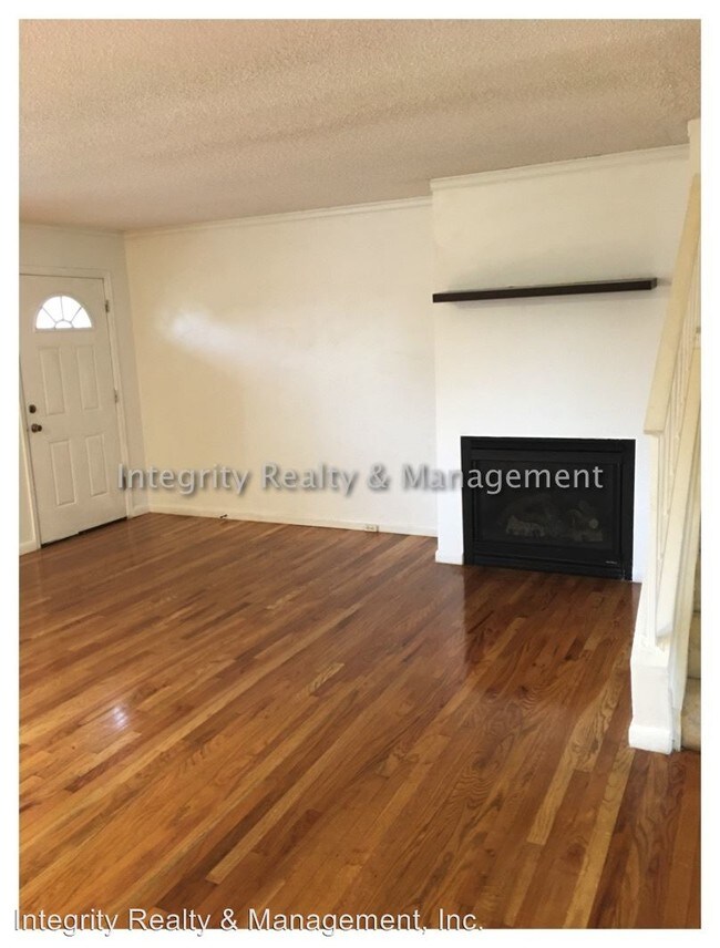 Building Photo - 9116 E Nassau Ave