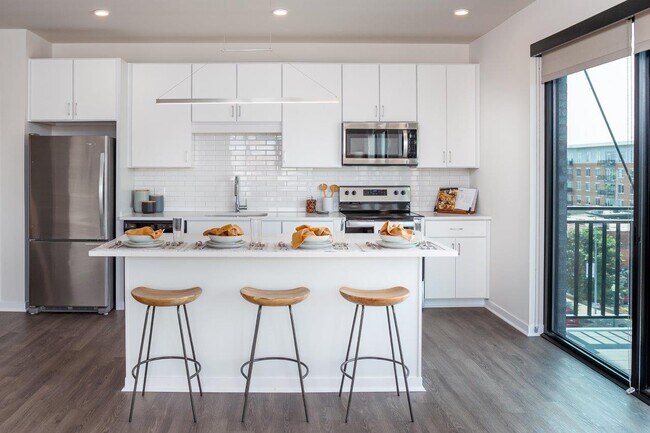 Interior Photo - Alton Heights