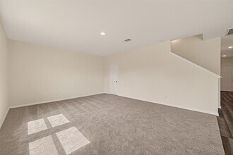 Building Photo - 31247 Williams Lndg St