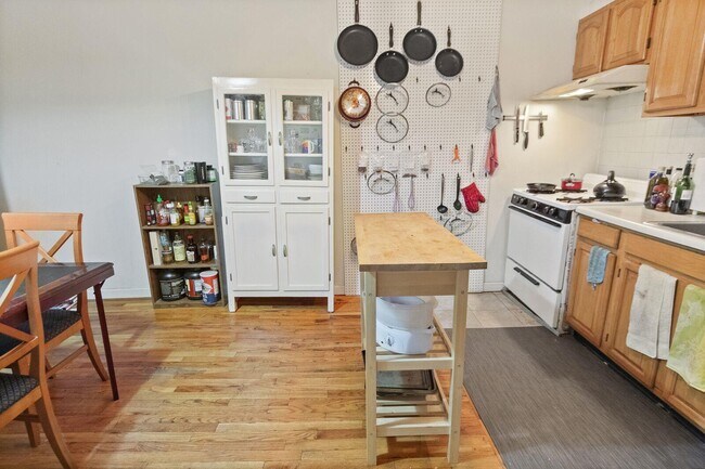 Foto del edificio - 329 Bowery