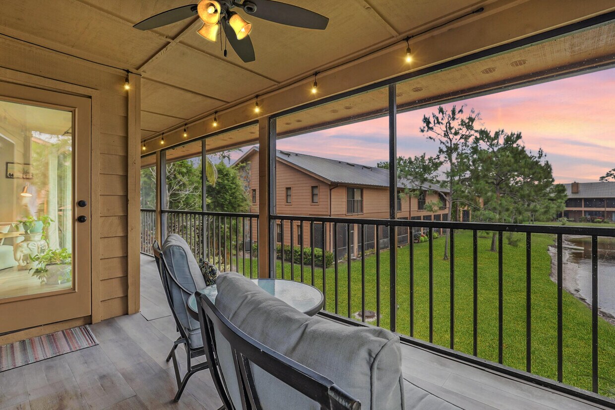 Foto principal - 122 SE Crestwood Cir