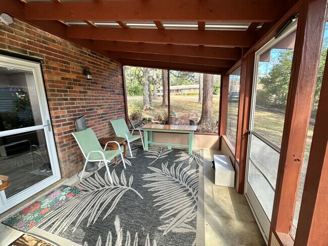 Mosquitero en el patio - 923 Abbiegail Dr