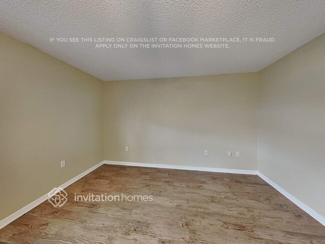 Foto del edificio - 3876 La Flor Dr