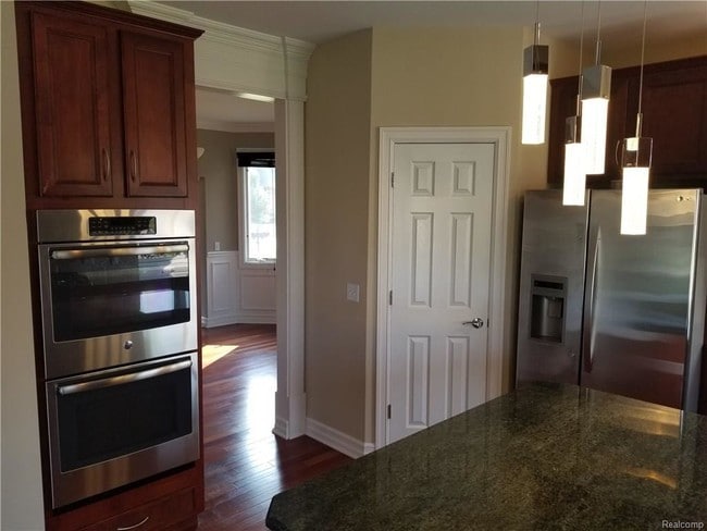 Building Photo - 8374 Jack Pine Dr