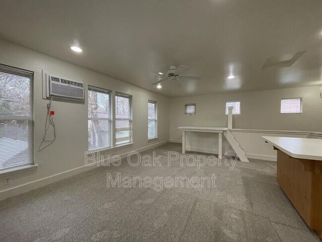 Foto del edificio - 568 E 4th St
