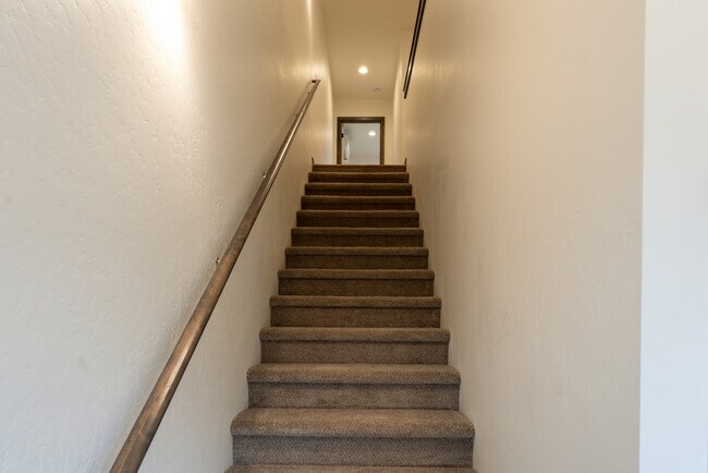 Building Photo - 7979 W 2nd St