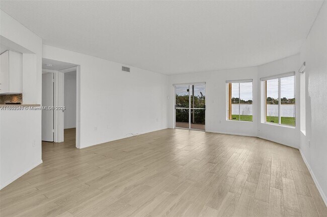 Foto del edificio - 2351 NW 33rd St