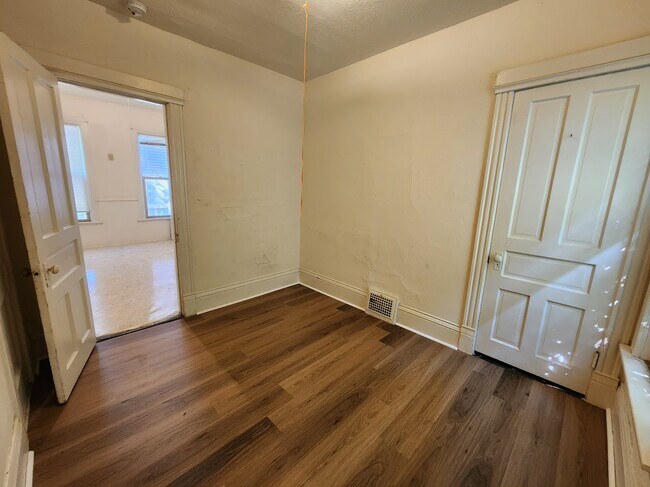 Foto del edificio - 1013 Williamson St