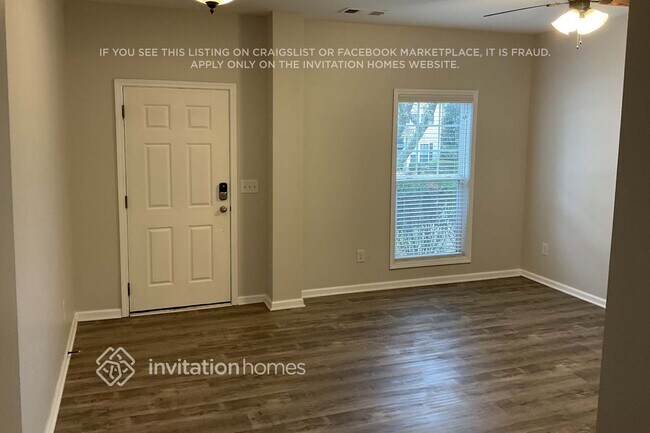 Foto del edificio - 499 Crestmont Ln