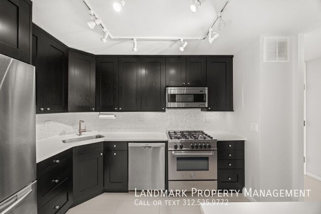 Photo - 2800 N Lake Shore Dr Apartment