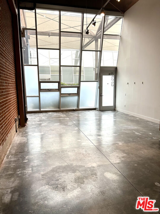 Foto del edificio - 130 S Hewitt St