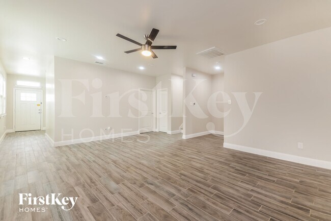 Foto del edificio - 4030 Vineyard Dr