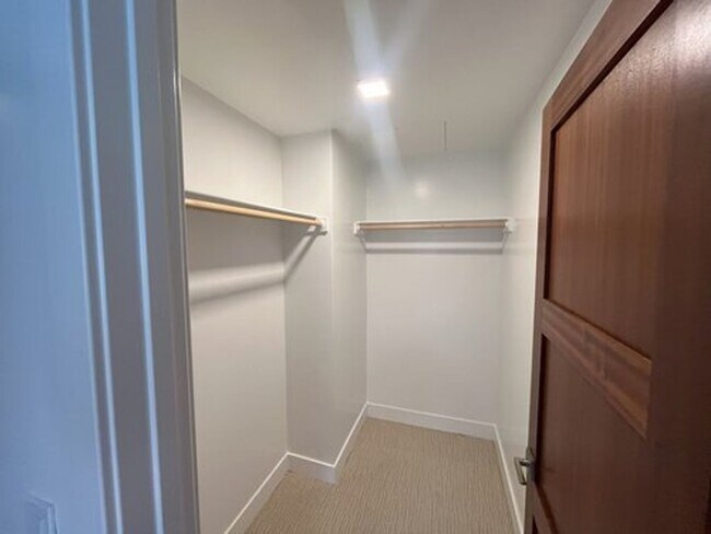Building Photo - 950 Spruce St