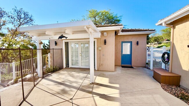 Foto del edificio - Darling Stand Alone & Detached Open Studio Layout Guest Home unit on Private Country Property in ...