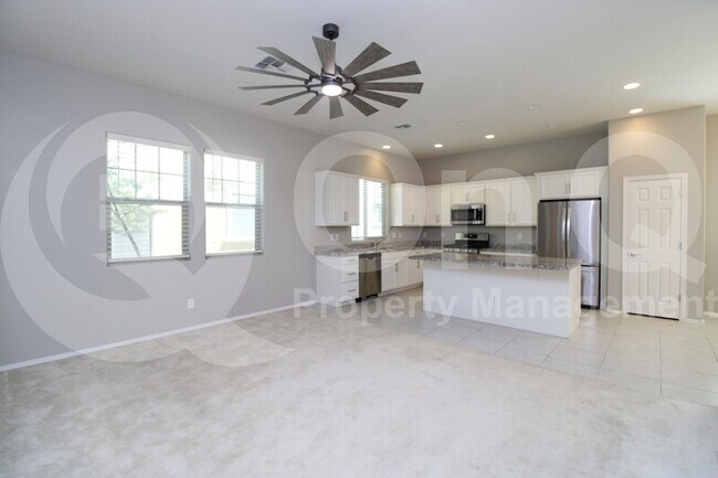 Foto del edificio - 2469 N 149th Ln