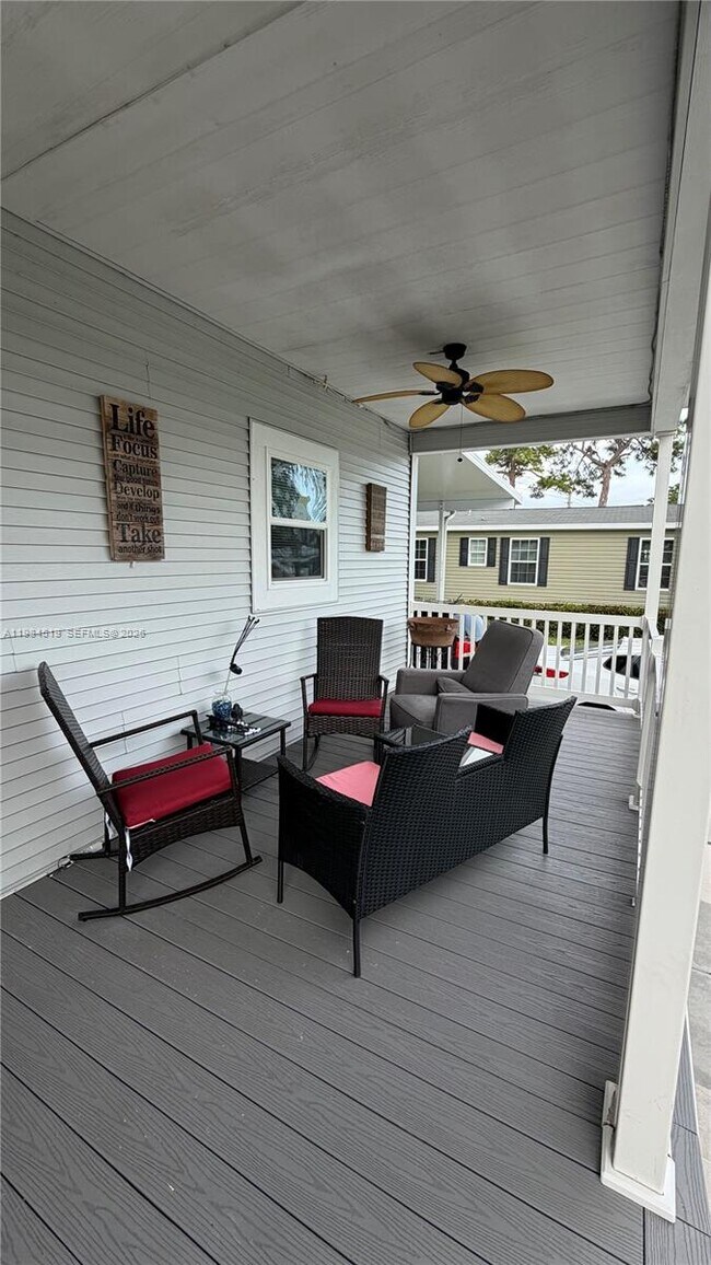 Foto del edificio - 4219 Royal Manor Blvd