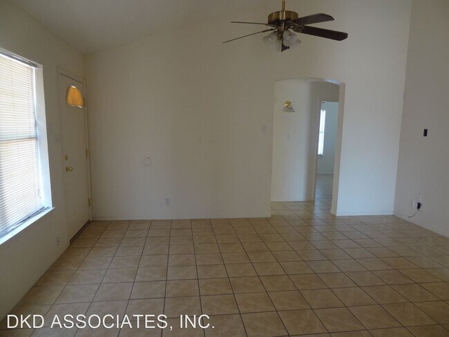 Building Photo - 3 br, 2 bath House - 1600 GLEN JAMES UNIT A