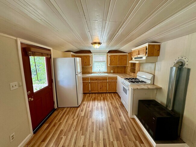 Foto del edificio - charming 1-bedroom, 1-bathroom home locate...