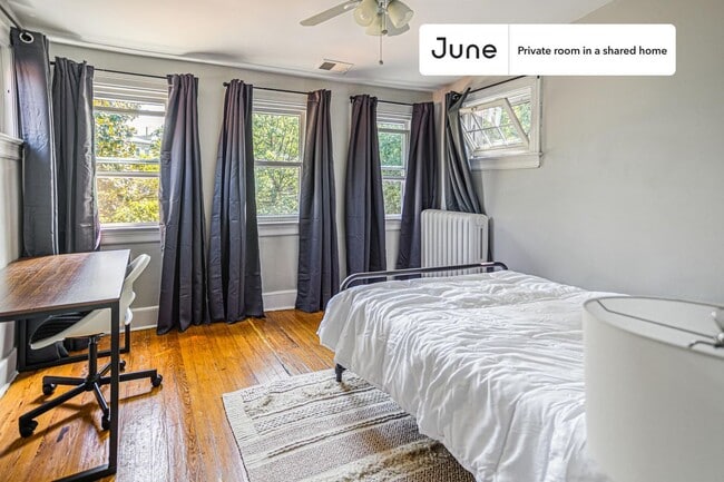 Building Photo - Room in Shared 6 bed/3 bath home