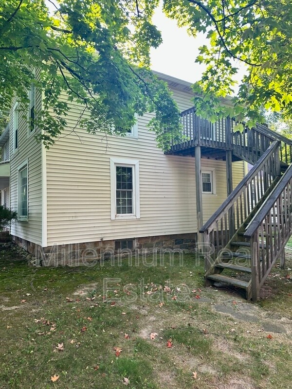 Building Photo - 709 Dryden Rd
