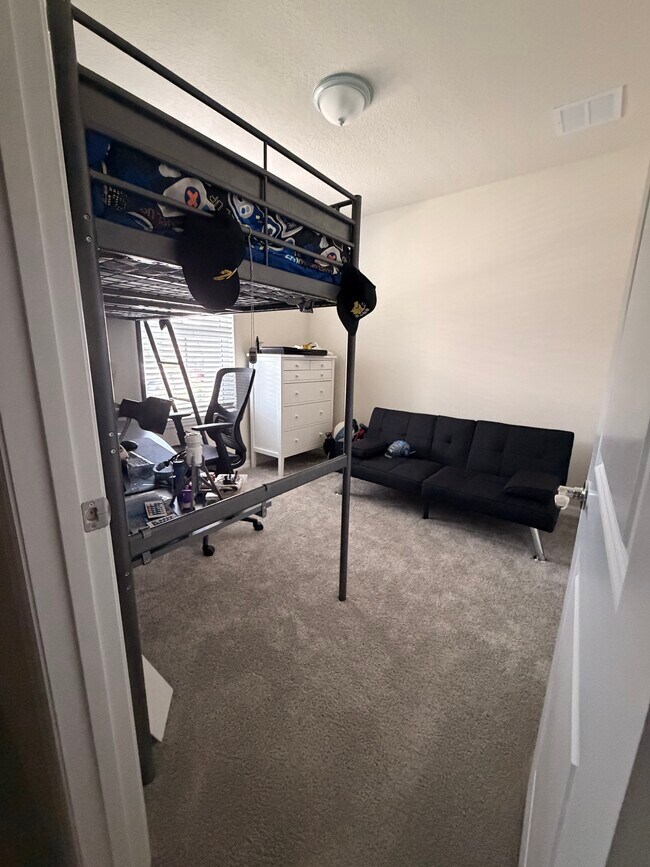 Dormitorio 1 (con vistas al frente) - 3438 Orange Rose Loop