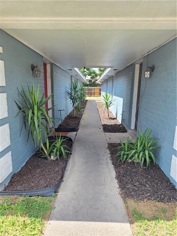 Foto del edificio - 6 West Dr