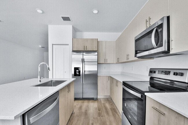 Building Photo - 702 Stellar Ct