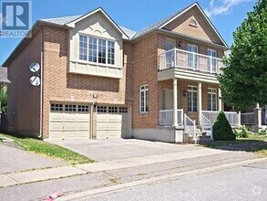Building Photo - 66 Foxfield Crescent