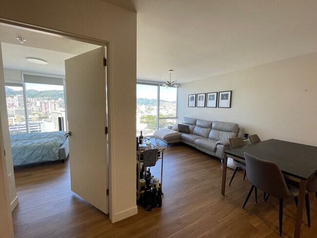 Building Photo - For Rent - [Symphony Honolulu] 888 Kapiola...
