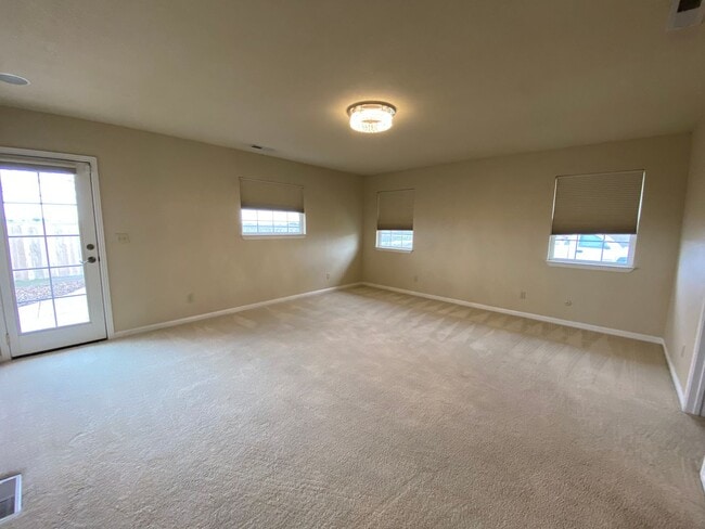 Building Photo - REDUCED!!! Beautiful (Secluded) 3 bedrooom...