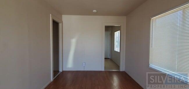 Building Photo - 708 W Fesler St