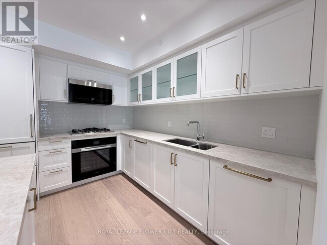 Photo du bâtiment - 505 Glencairn Ave